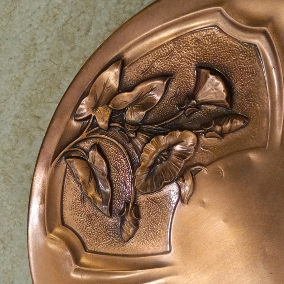 Albert Gilles Vintage Copper Embossed Wall Hanging/Plate - Picture 3 of 10